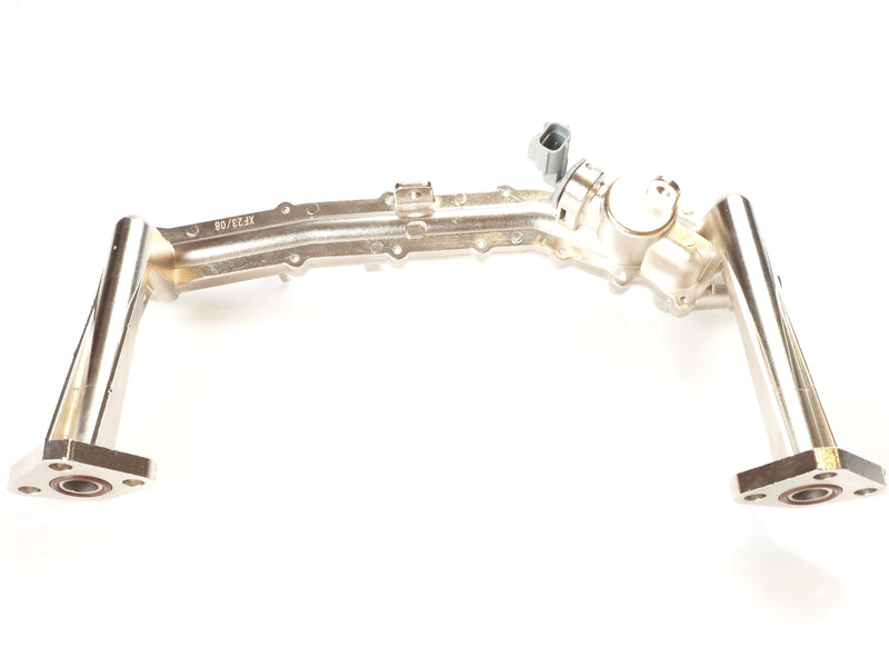 AJ814053 Jaguar Rear Coolant Water Heater Pipe for 3.0L V6 S/C - High-quality metal for long-lasting performance
