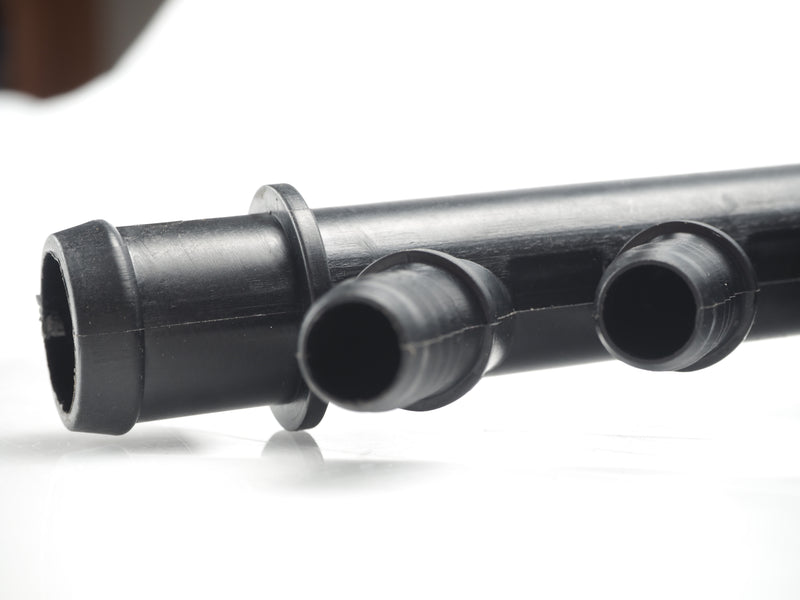 Durable Coolant Hose for 2013-2022 Range Rover, Discovery, and LR4 - LR034637 LR050854