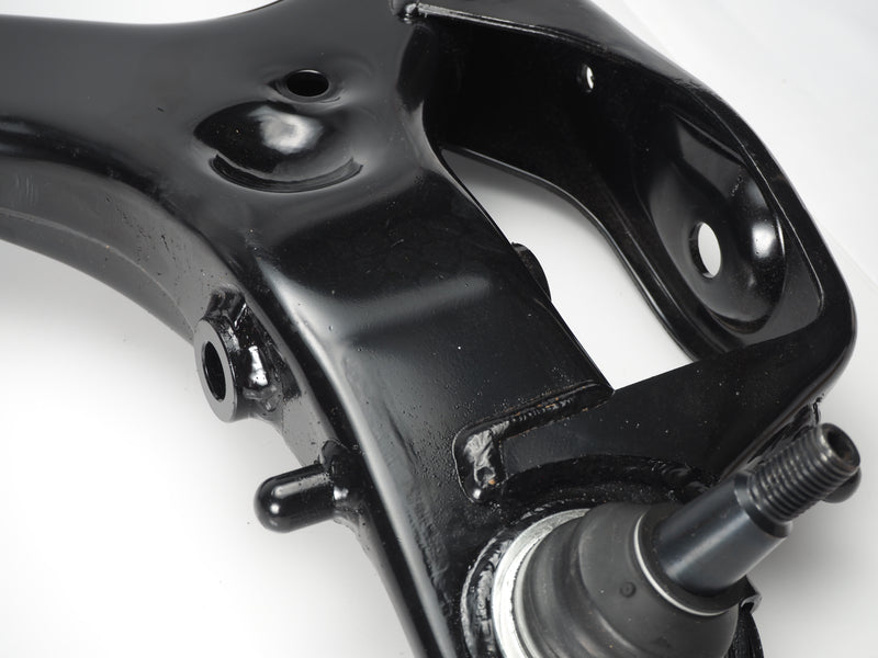 High-Quality Left Driver Control Arm with Ball Joint for Land Rover LR029302