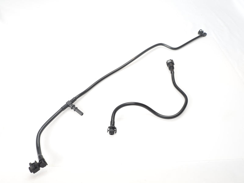 High-quality Land Rover Reservoir Water Hose LR146301 - Fits 2013-2023 Range Rover, Discovery, Sport with 3.0L & 5.0L 