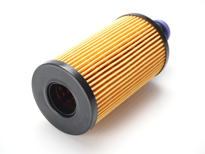 Land Rover oil filter element with O-ring seal for Ingenium 3.0L L6 Turbocharged engines (LR133455)