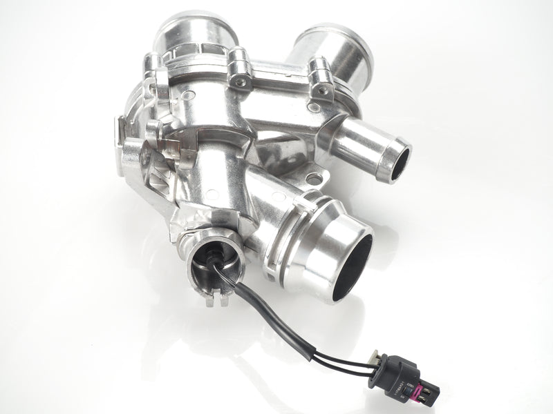 Land Rover thermostat with sensor LR117568 for Range Rover, Discovery, and Velar models