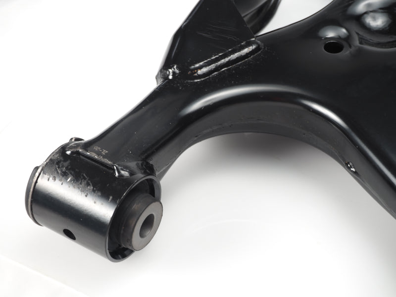 Replacement Land Rover Front Suspension Control Arm – LR029302 LR014674