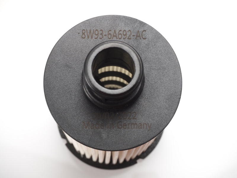 Range Rover oil filter LR011279 compatible with 3.0L V6 and 5.0L V8 engines (2010-2024)